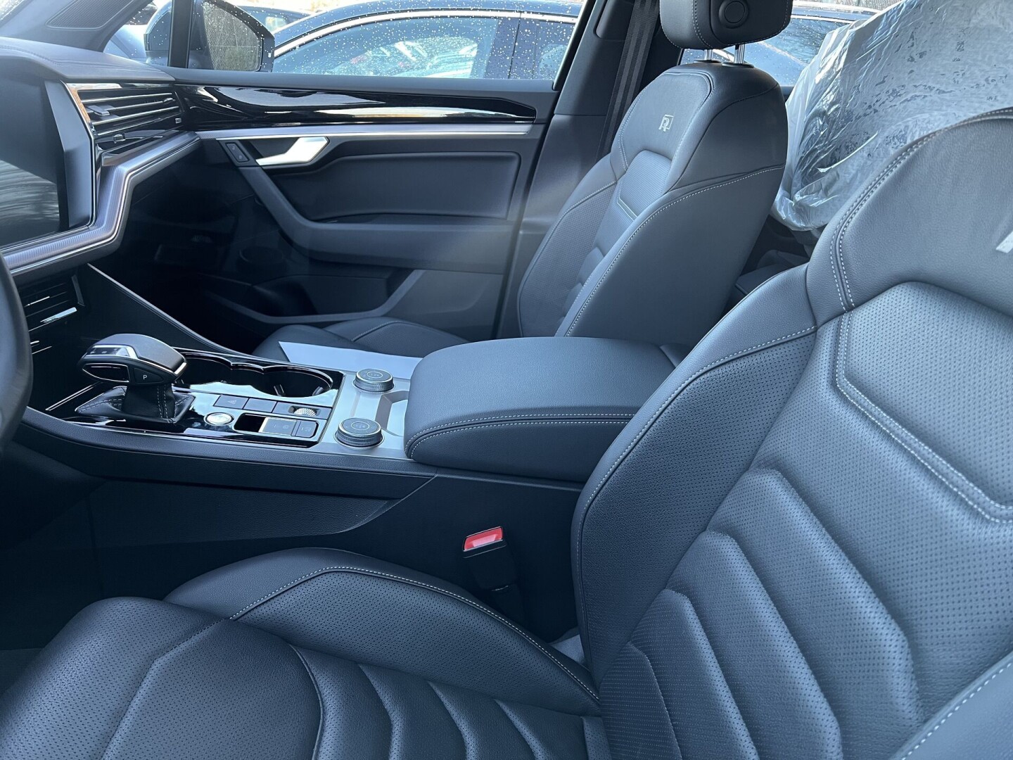 VW Touareg 3.0TDI 286PS R-Line Inno Air IQ-Matrix З Німеччини (83609)