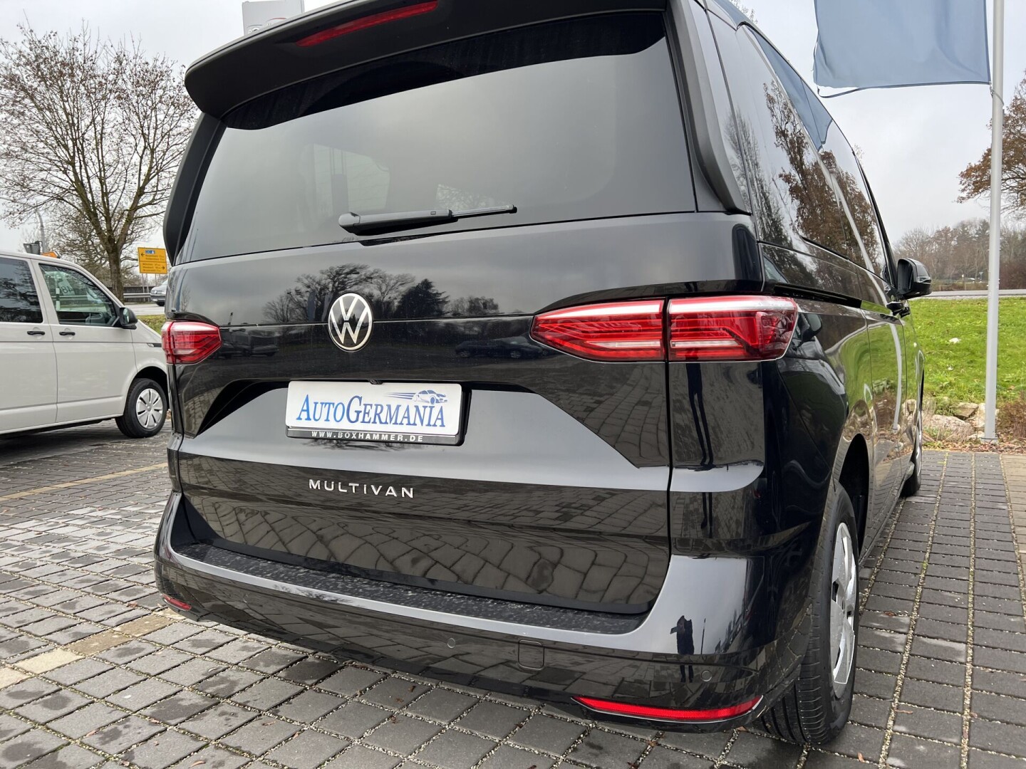 VW Multivan T7 DSG 2.0TDI 150PS LED З Німеччини (83886)