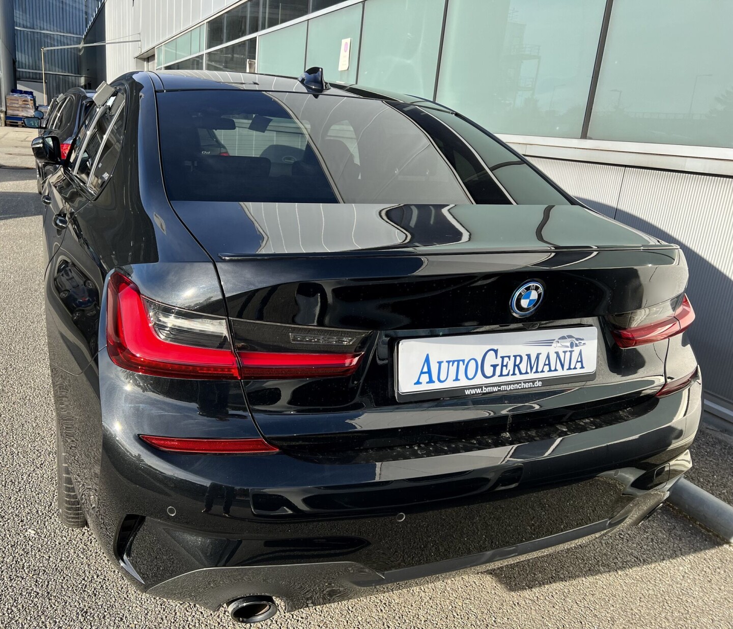 BMW 330d xDrive M-Paket Black Laser З Німеччини (84171)