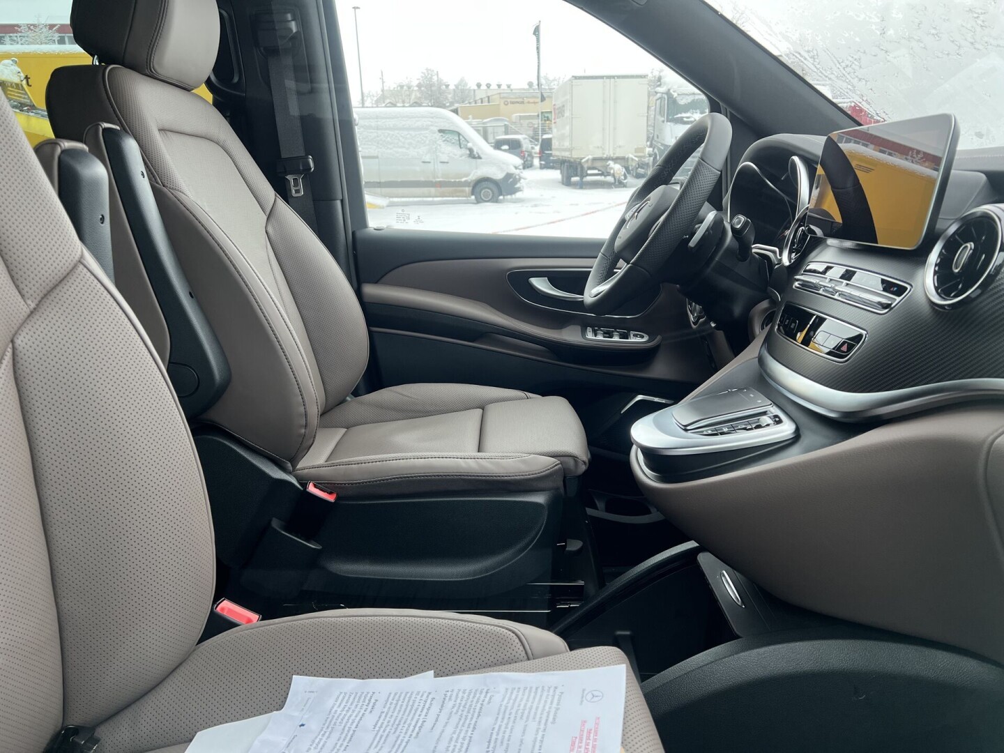 Mercedes-Benz V300d 4Matic AMG ExtraLong Avantgarde Edition 8-містний З Німеччини (84976)