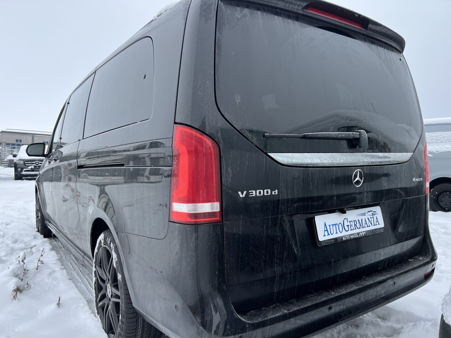 Mercedes-Benz V300d 4Matic AMG ExtraLong Avantgarde Edition 8-містний З Німеччини (84996)