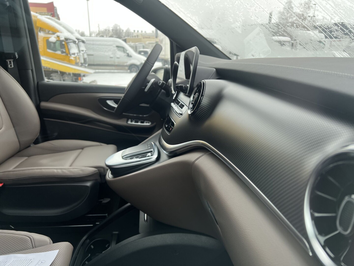 Mercedes-Benz V300d 4Matic AMG ExtraLong Avantgarde Edition 8-містний З Німеччини (84977)