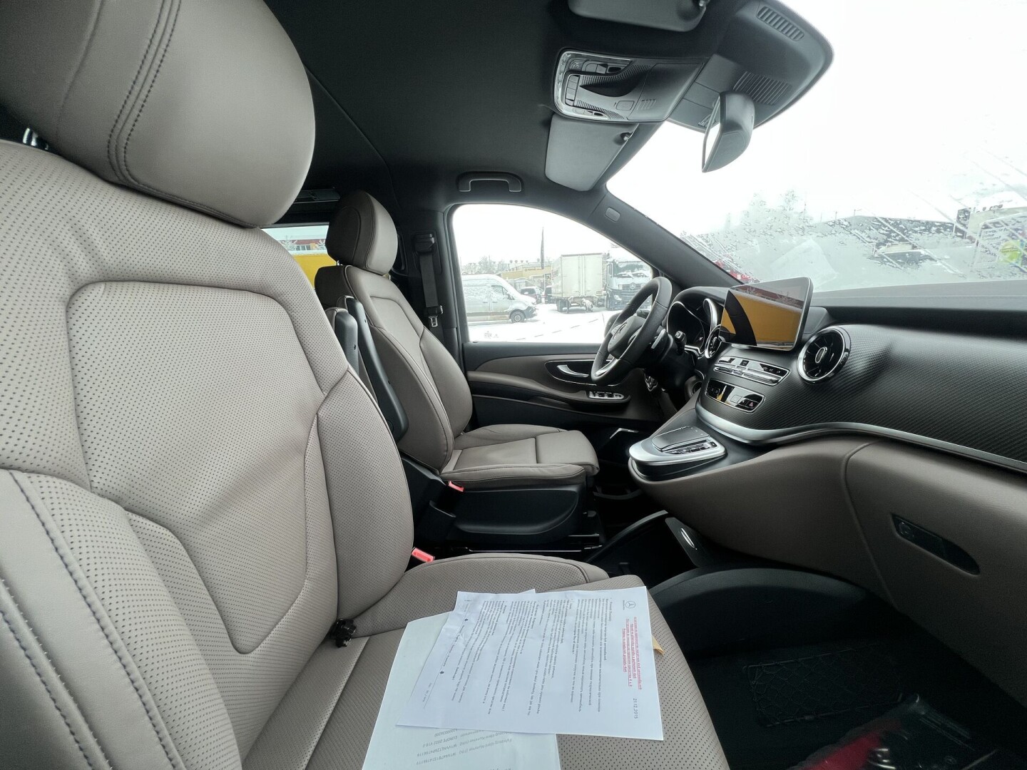 Mercedes-Benz V300d 4Matic AMG ExtraLong Avantgarde Edition 8-містний З Німеччини (84975)