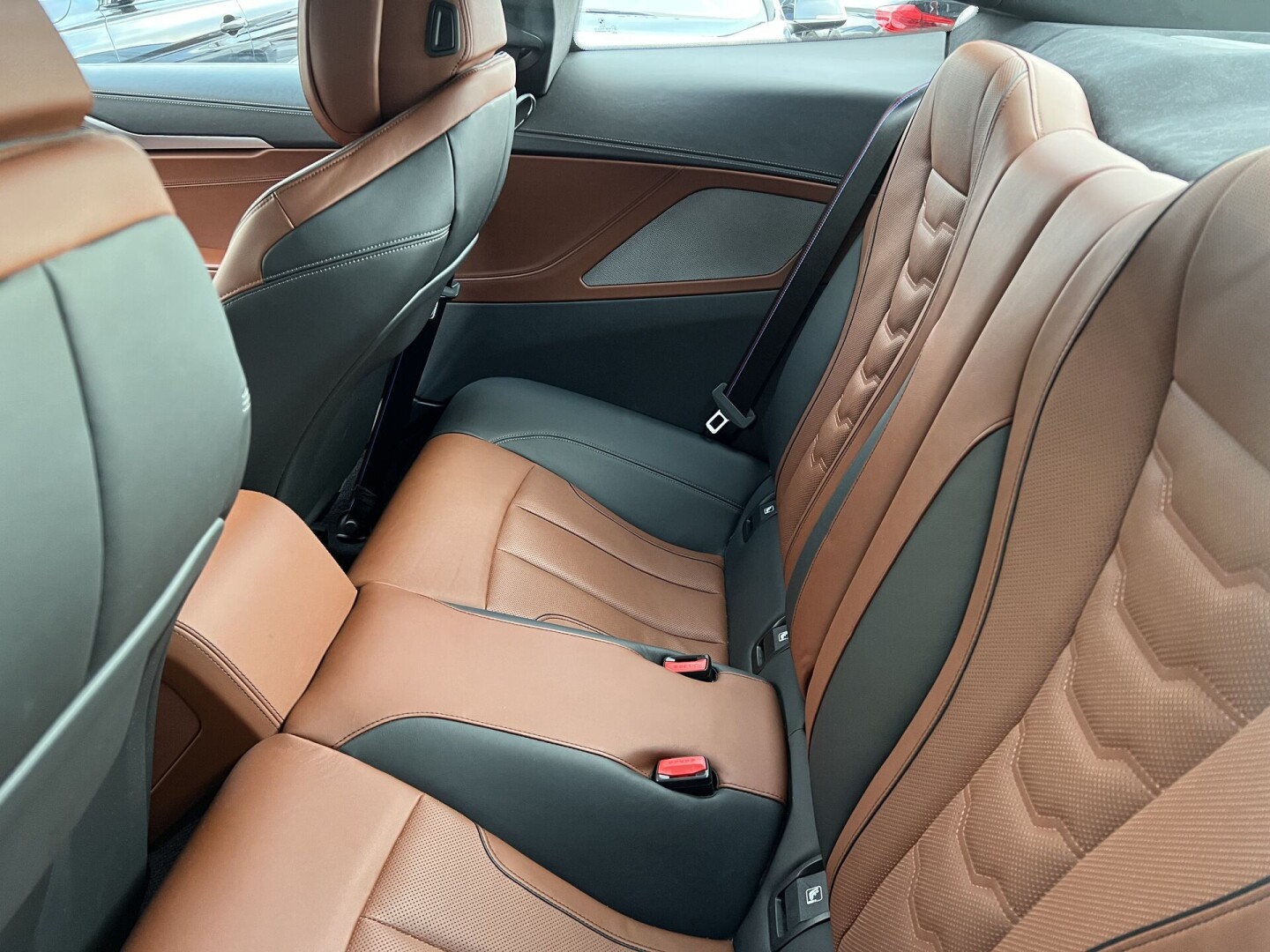 BMW 850i xDrive M-Paket Laser Individual З Німеччини (85054)