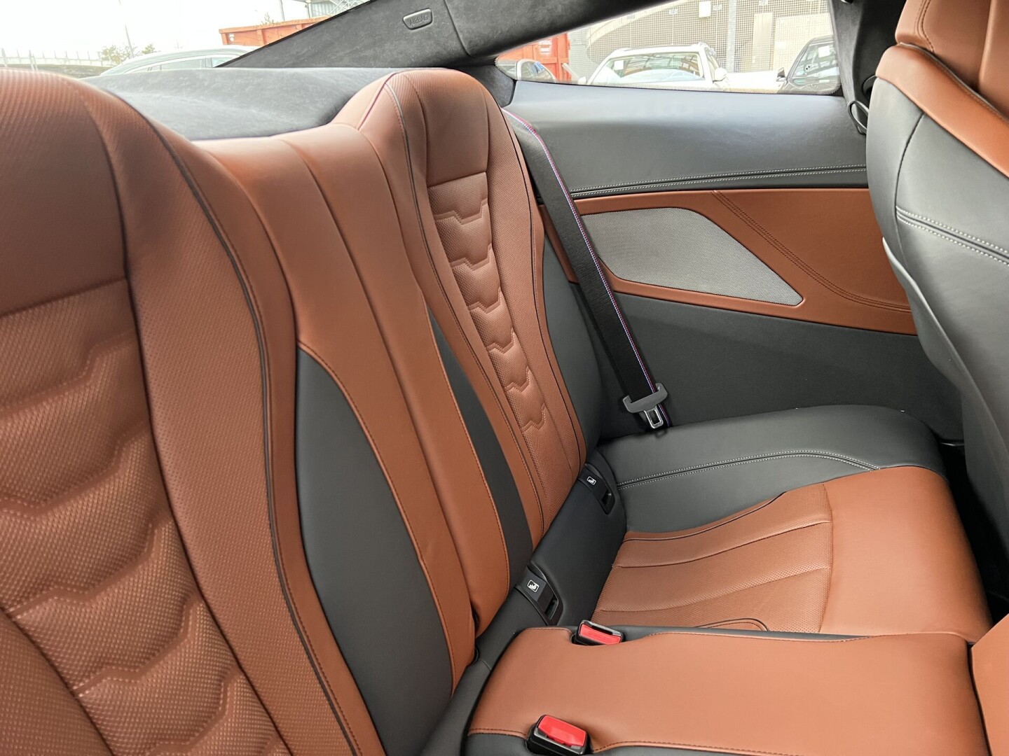 BMW 850i xDrive M-Paket Laser Individual З Німеччини (85037)