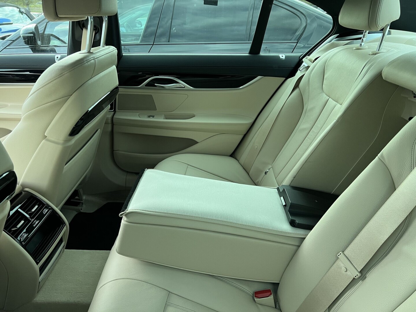BMW 730d xDrive 286PS M-Paket LED З Німеччини (85146)