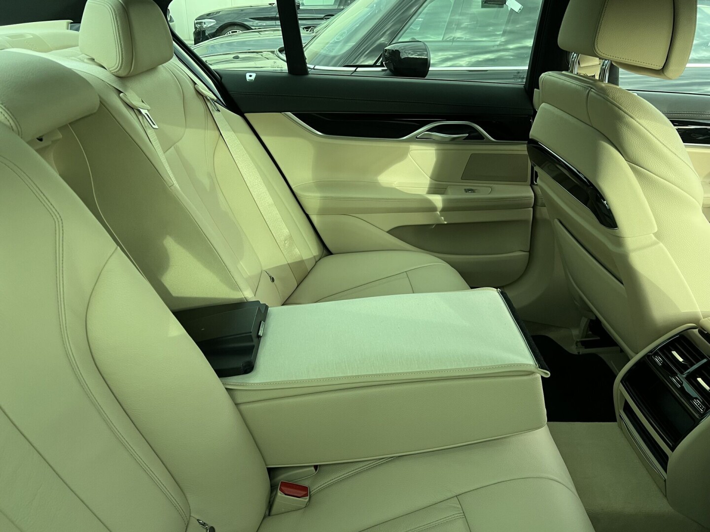 BMW 730d xDrive 286PS M-Paket LED З Німеччини (85161)
