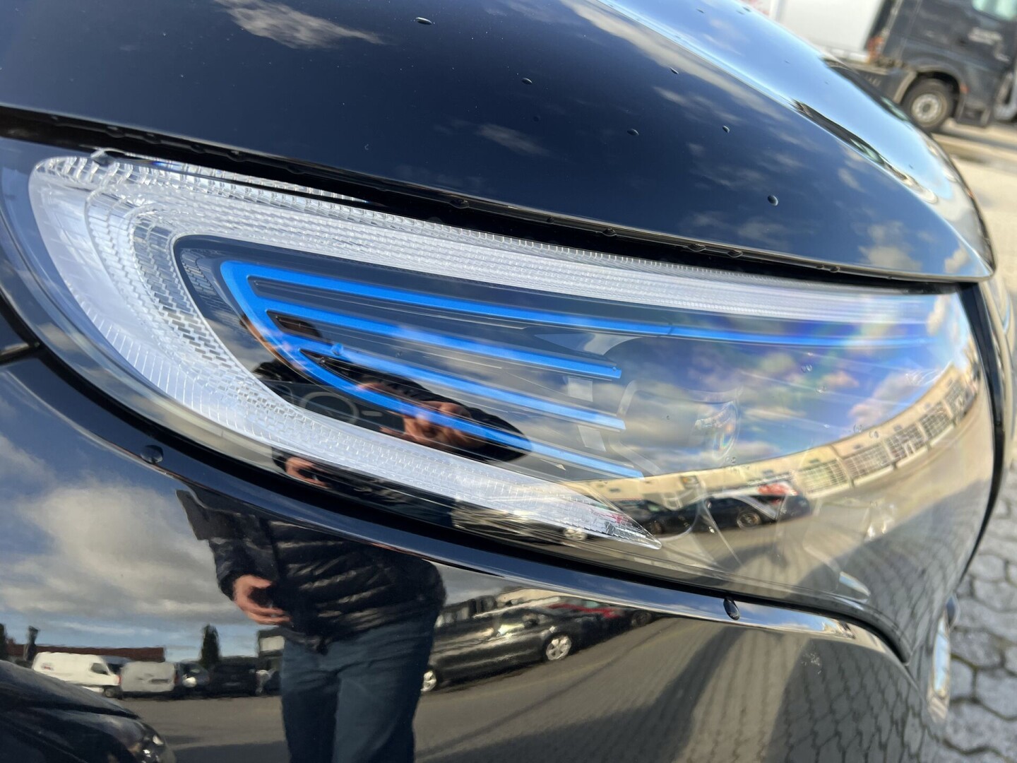 Mercedes-Benz EQC 400 AMG 4Matic 408PS 80kWh З Німеччини (85189)