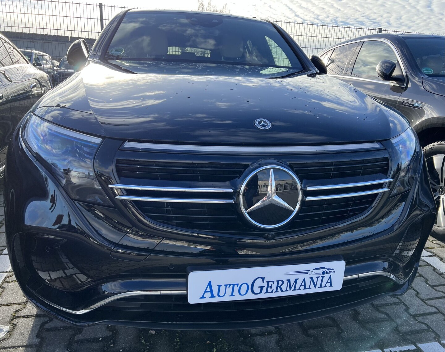 Mercedes-Benz EQC 400 AMG 4Matic 408PS 80kWh З Німеччини (85211)