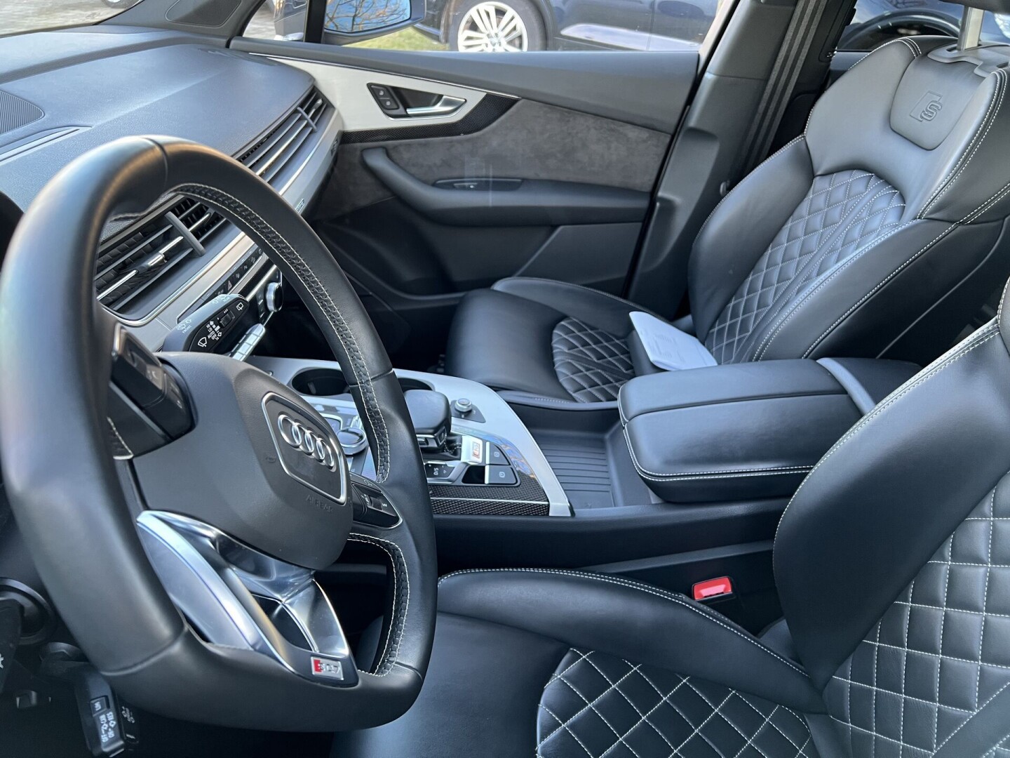 Audi SQ7 4.0TDI Quattro 435PS Black-Paket Carbon Matrix З Німеччини (85218)
