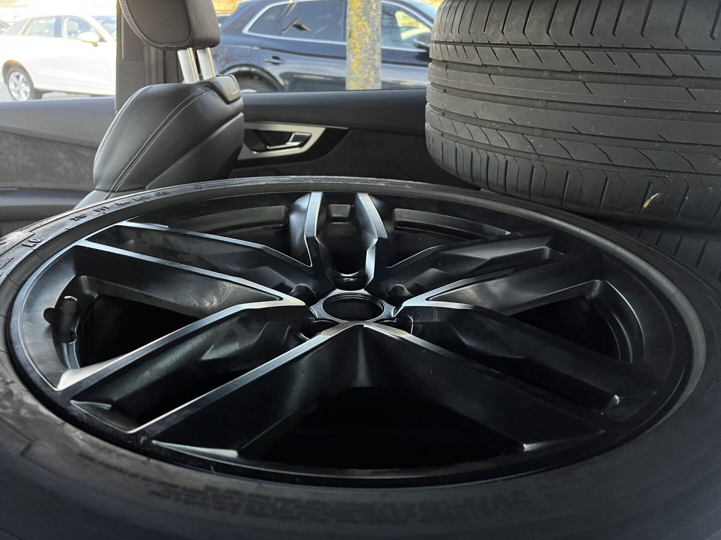 Audi SQ7 4.0TDI Quattro 435PS Black-Paket Carbon Matrix З Німеччини (85223)