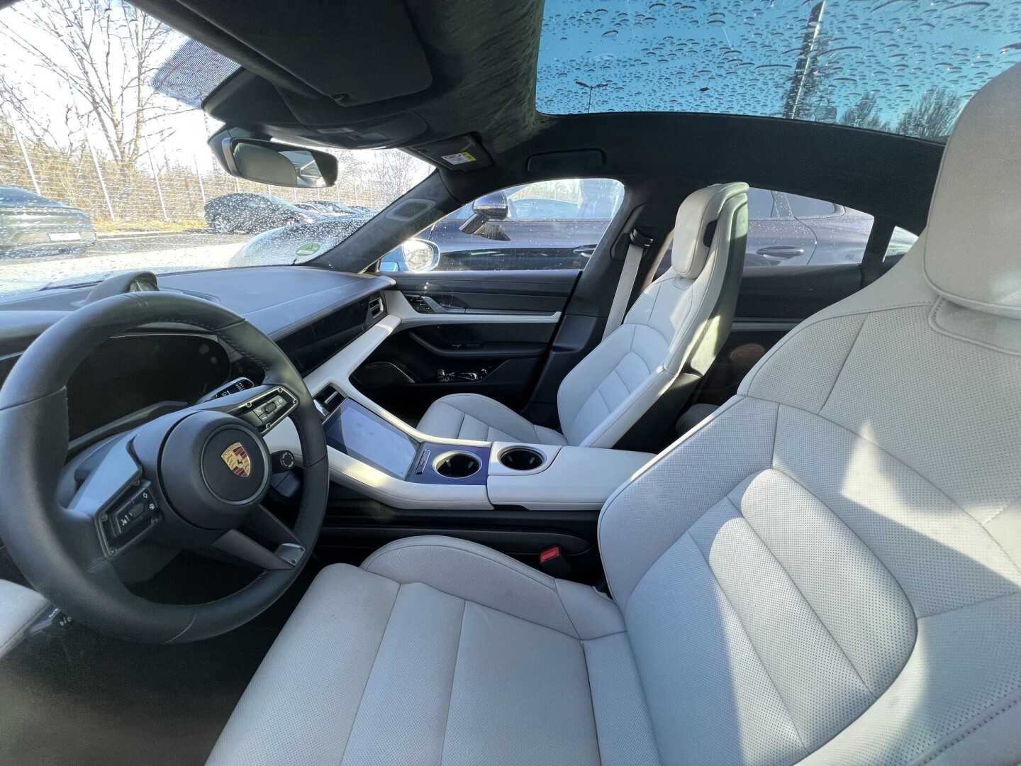 Porsche Taycan Turbo S 761PS 93,4kWh 412km З Німеччини (85297)