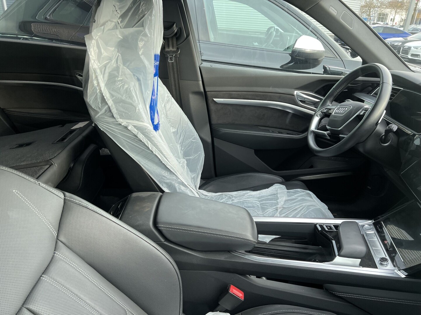 Audi e-Tron 55 Quattro 408PS Black-Paket Bang&Olufsen З Німеччини (85372)