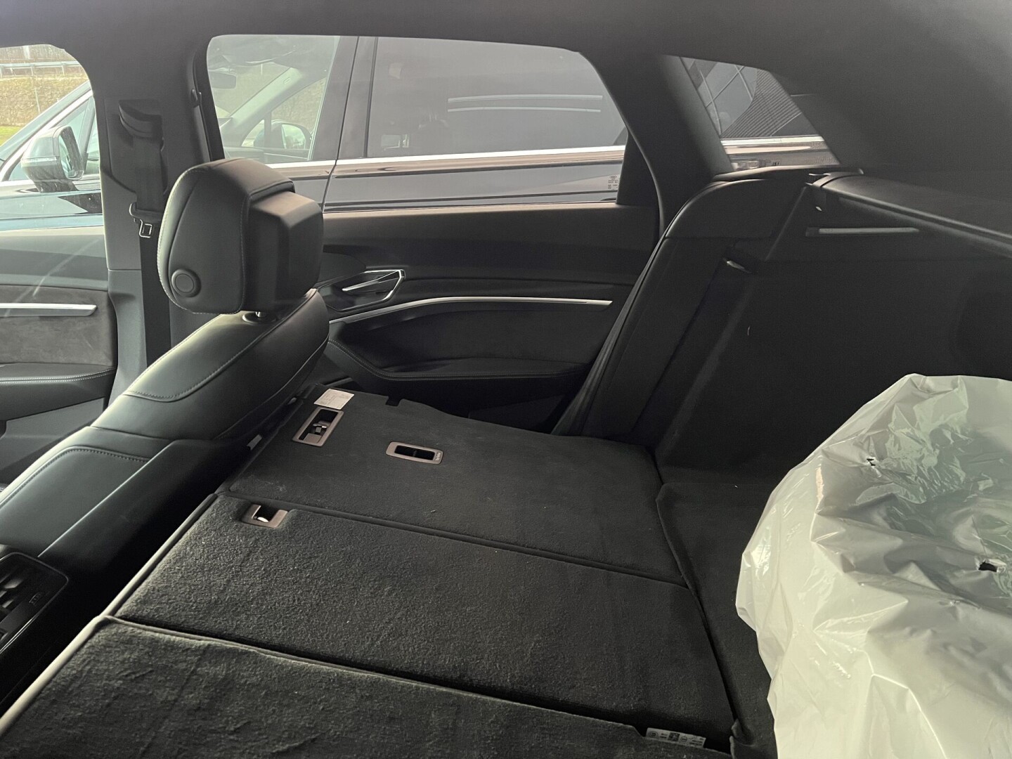 Audi e-Tron 55 Quattro 408PS Black-Paket Bang&Olufsen З Німеччини (85367)