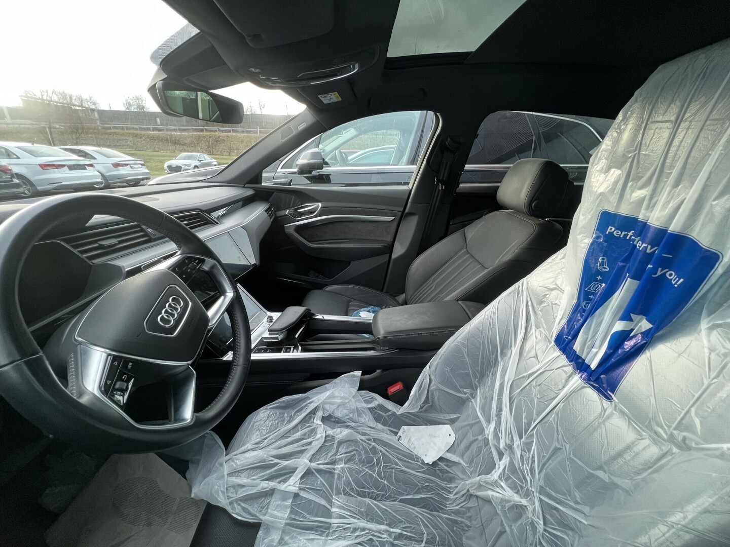 Audi e-Tron 55 Quattro 408PS Black-Paket Bang&Olufsen З Німеччини (85363)