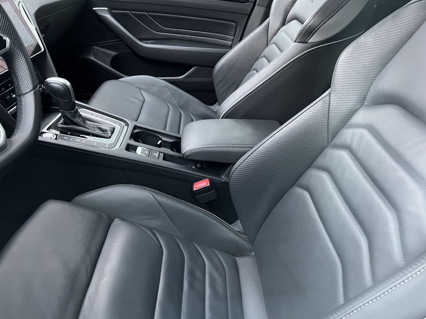 VW Arteon 2.0TDI 200PS DSG R-Line 4Motion З Німеччини (85477)
