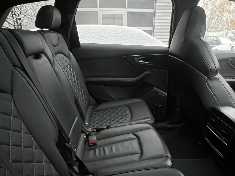 Audi SQ7 4.0TFSI 507PS Black-Paket Carbon HD-Matrix B&O З Німеччини (86121)