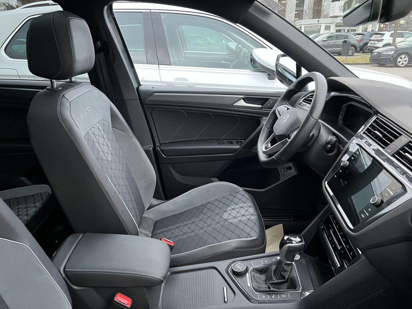 VW Tiguan Allspace 2.0TDI 220PS 4Motion R-Line З Німеччини (86328)