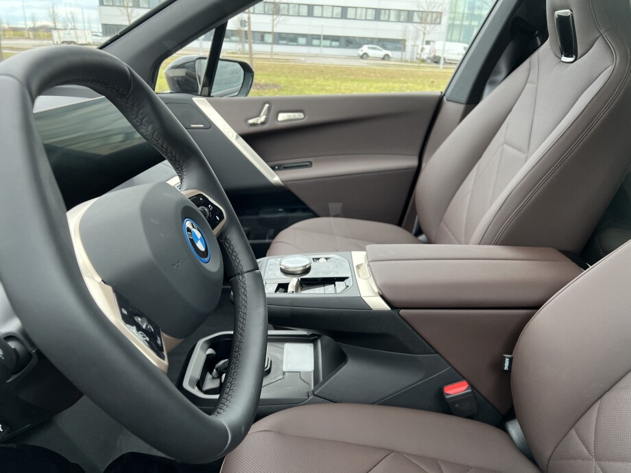 BMW iX З Німеччини (86539)