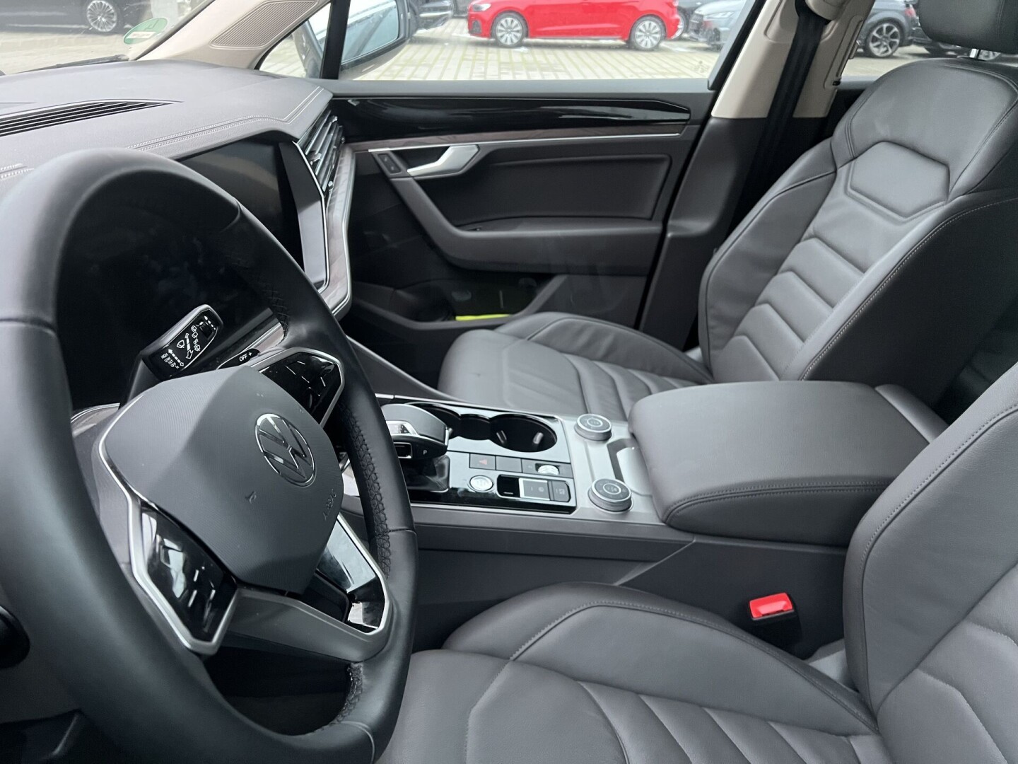 VW Touareg 3.0TDI 286PS Elegance Пневмо LED З Німеччини (86910)