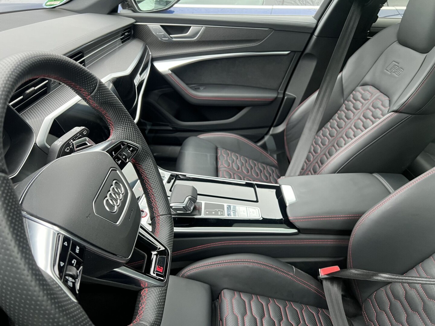 Audi RS6 Avant 4.0TFSI 600PS Bang&Olufsen HD-Matrix Black З Німеччини (87136)