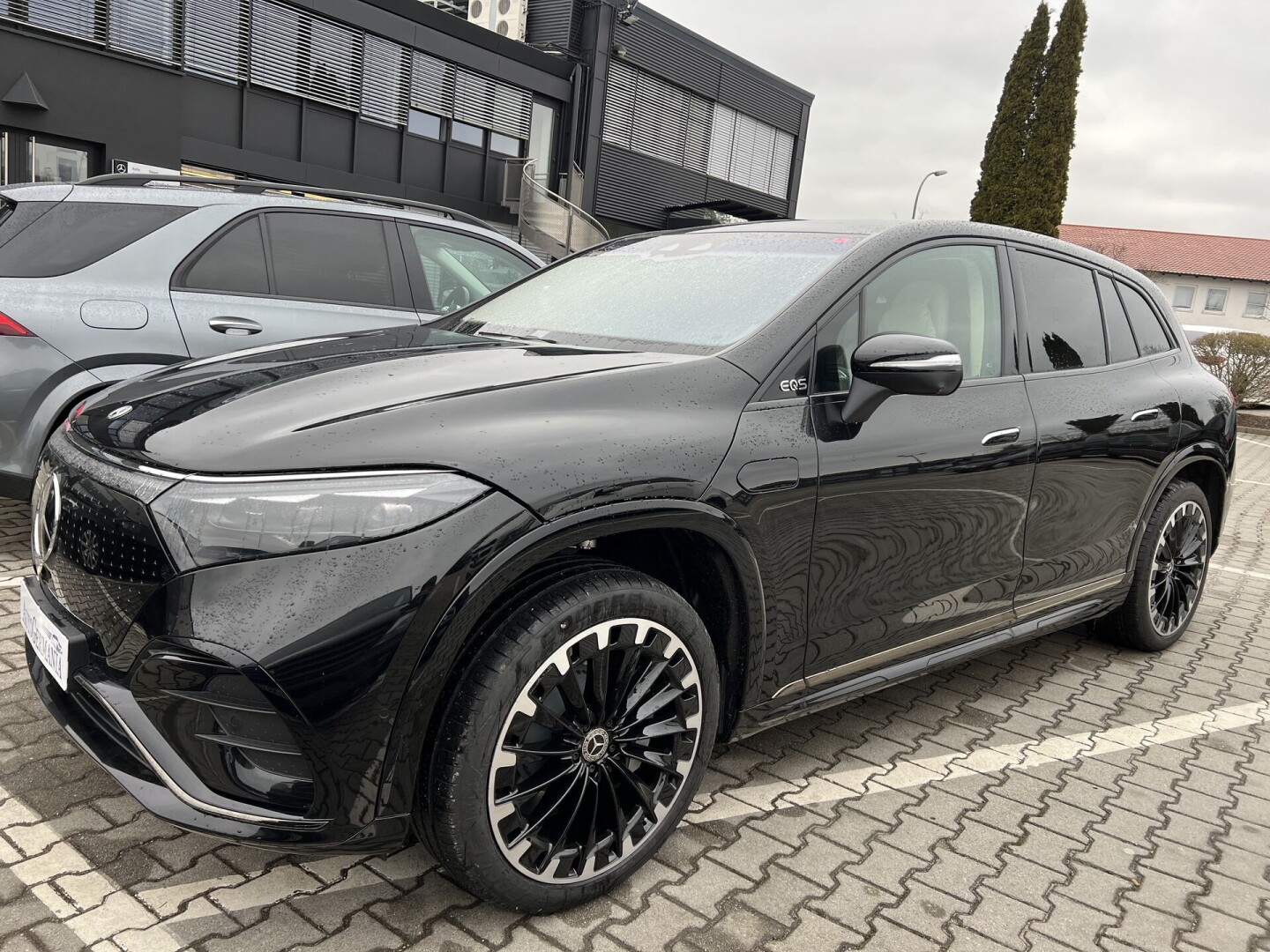 Mercedes-Benz EQS 450+ SUV AMG Hyperscreen 360PS 108kWh Black-Paket З Німеччини (87199)