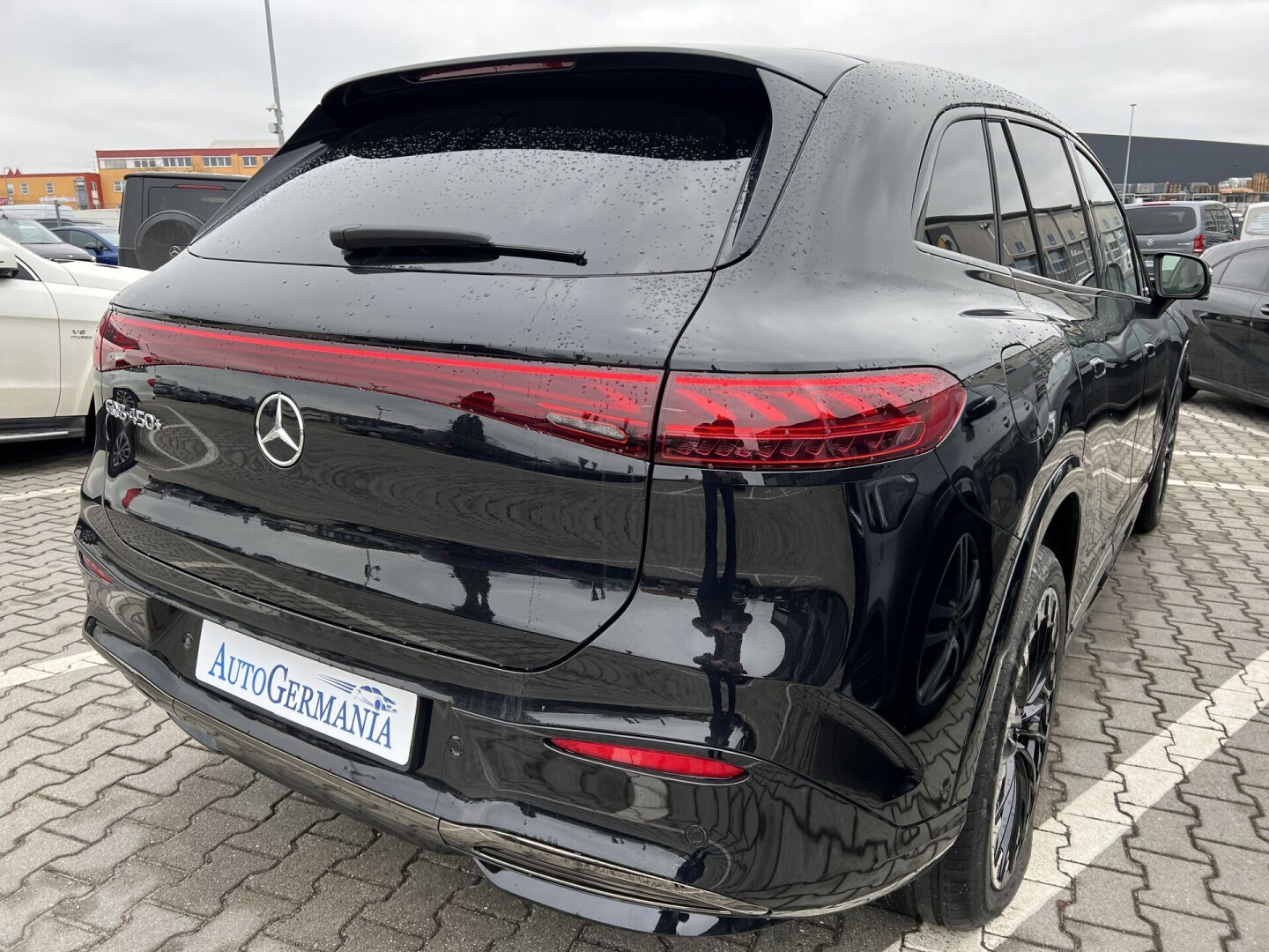 Mercedes-Benz EQS 450+ SUV AMG Hyperscreen 360PS 108kWh Black-Paket З Німеччини (87191)