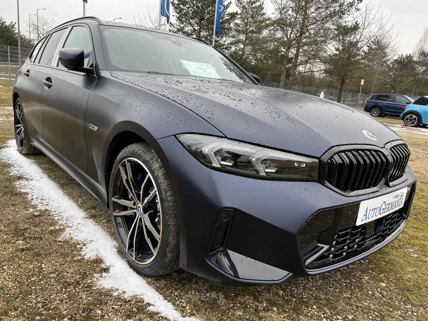 BMW 330e xDrive 292PS M-Paket Touring Exclusive Black З Німеччини (87353)