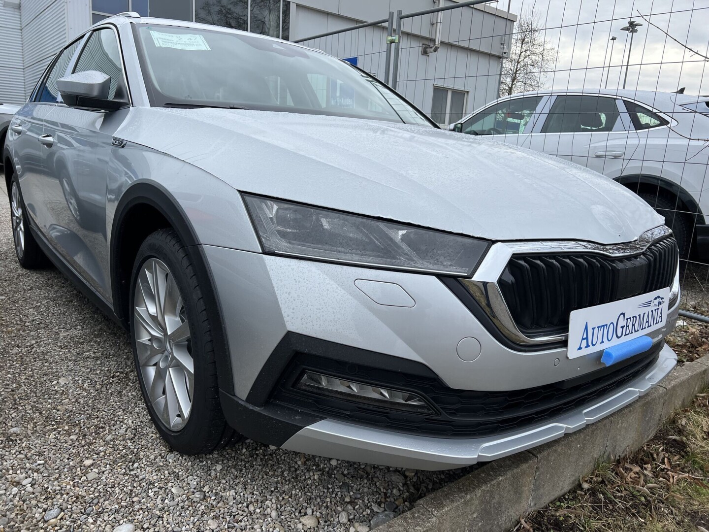 Skoda Octavia Scout 2.0TDI DSG 200PS 4x4 LED З Німеччини (87459)