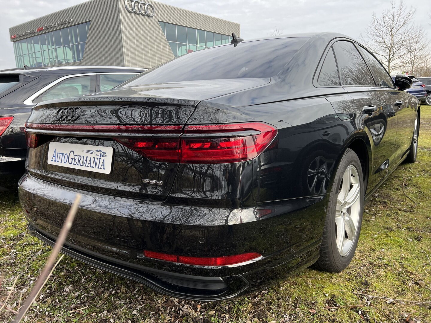 Audi A8 Quattro 50TDI 286PS Matrix Black-Paket B&O З Німеччини (87547)