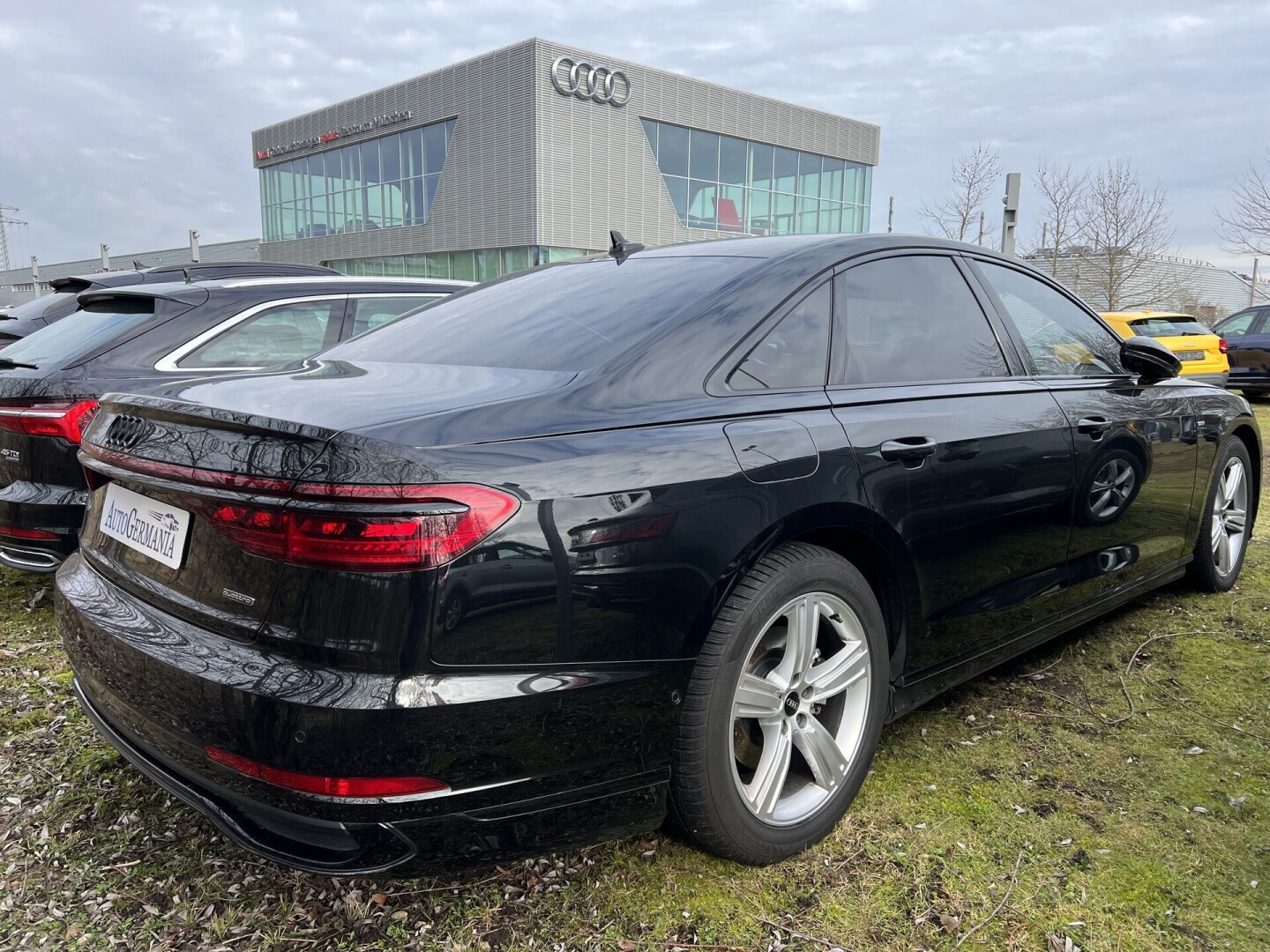 Audi A8 Quattro 50TDI 286PS Matrix Black-Paket B&O З Німеччини (87545)