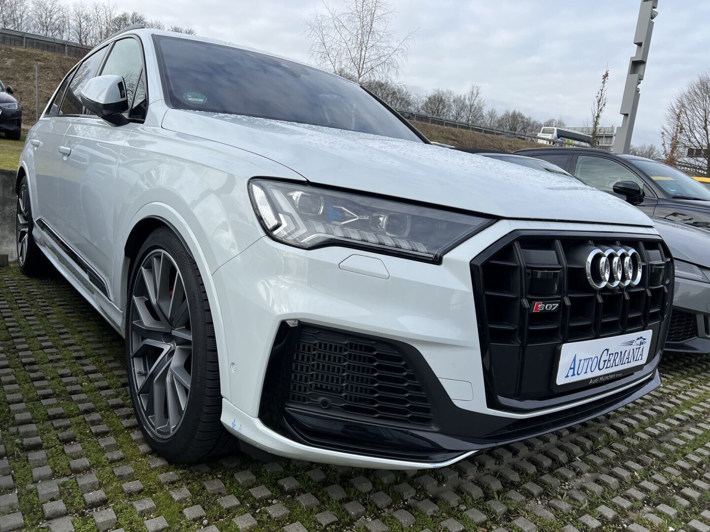 Audi SQ7 4.0TDI Quattro 435PS Black-Paket Matrix  З Німеччини (88700)