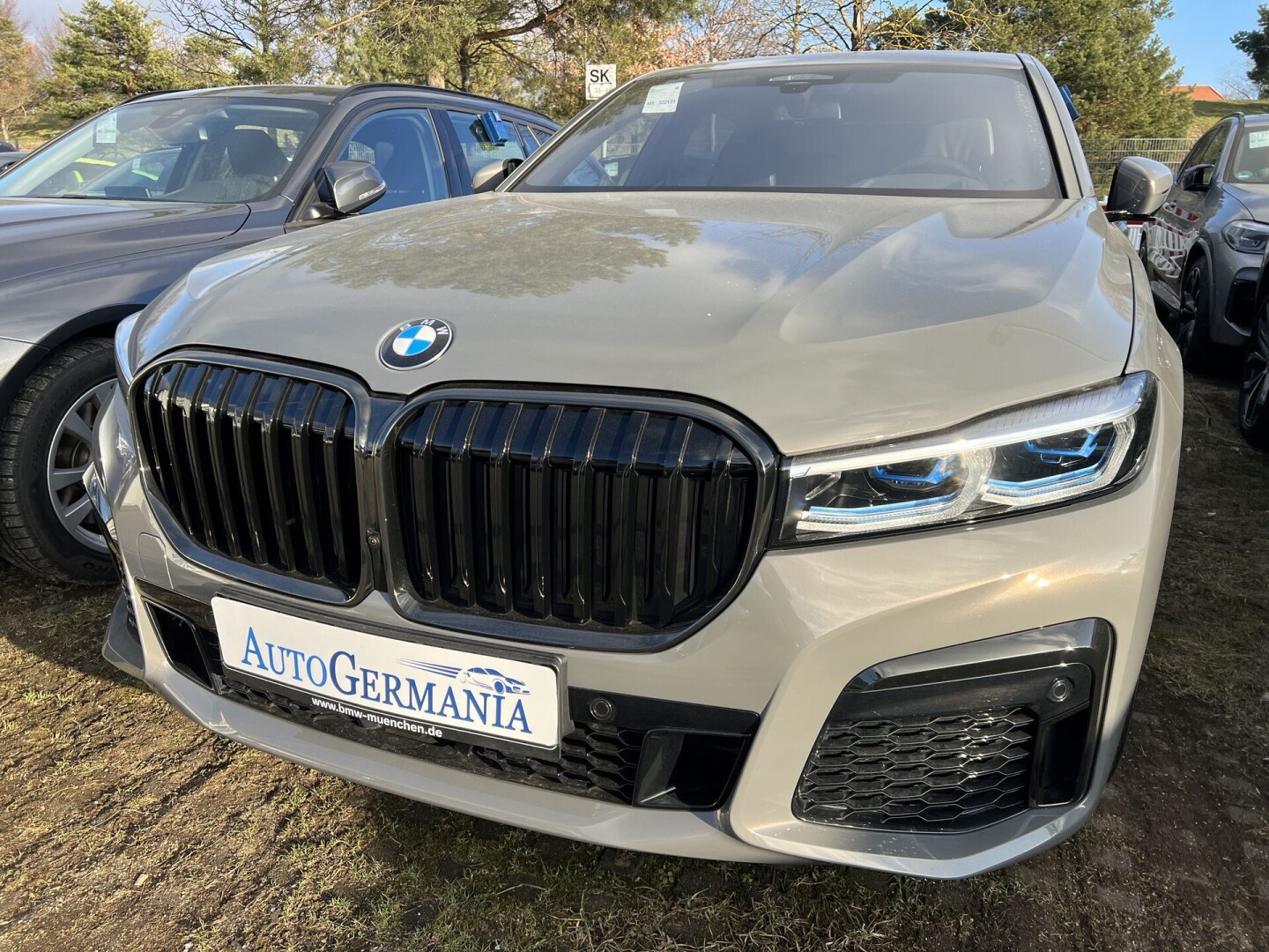 BMW 745Le xDrive 394PS M-Paket Individual SkyLounge З Німеччини (88753)