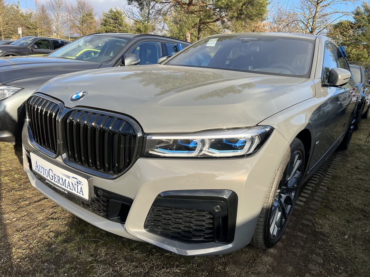 BMW 745Le xDrive 394PS M-Paket Individual SkyLounge З Німеччини (88751)