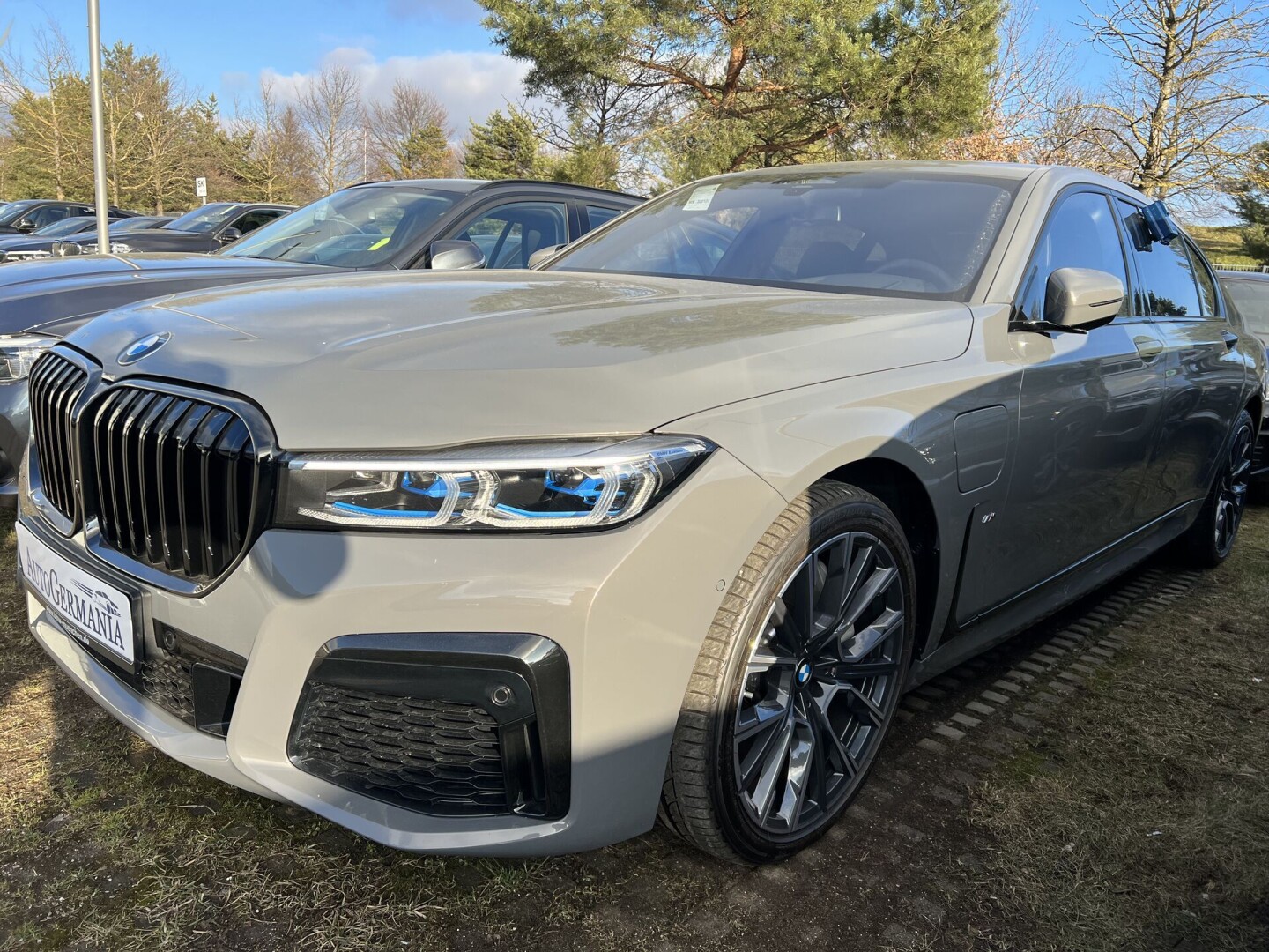 BMW 745Le xDrive 394PS M-Paket Individual SkyLounge З Німеччини (88750)