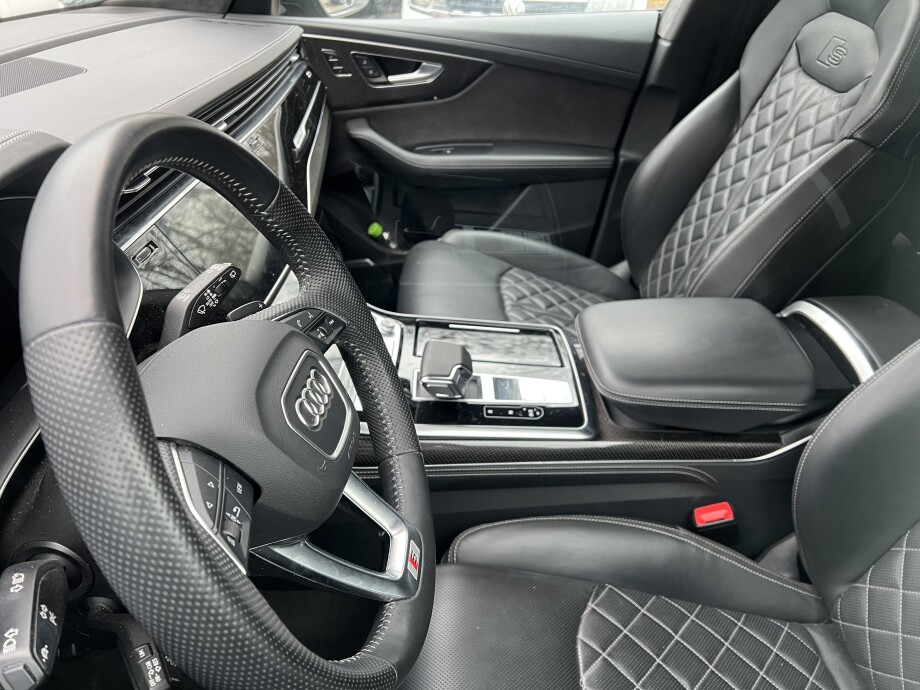 Audi SQ8 Quattro 4.0TDI 435PS HD-Matrix Black Carbon З Німеччини (90720)