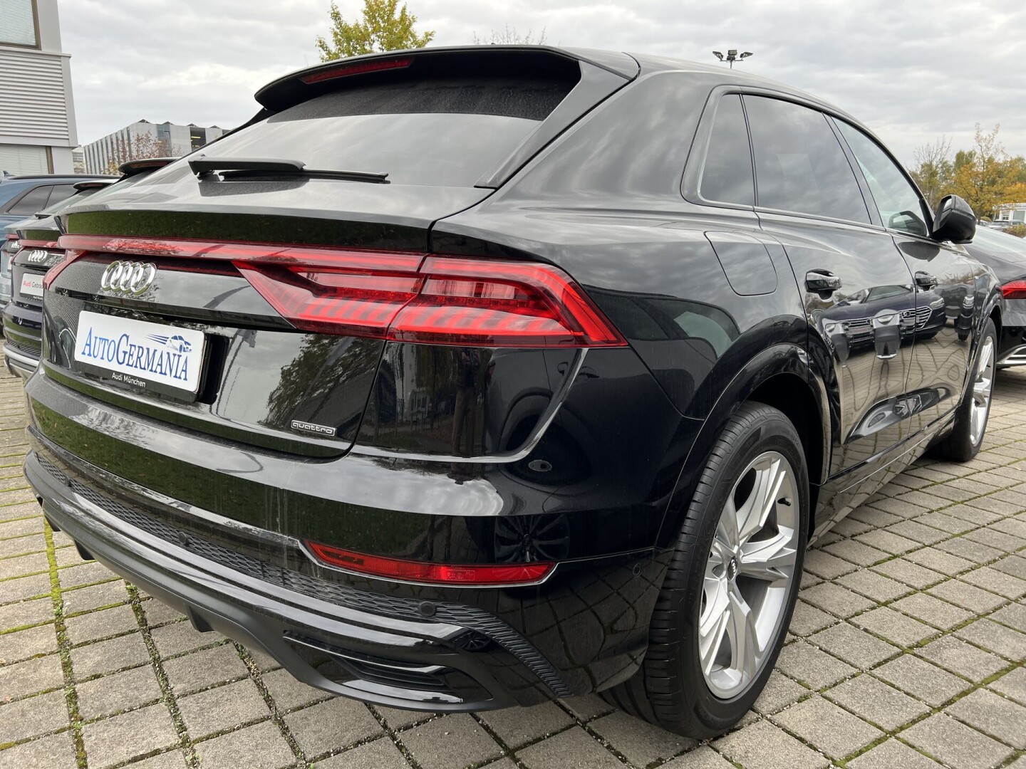 Audi Q8 50TDI 286PS S-Line Black Matrix Individual З Німеччини (91474)