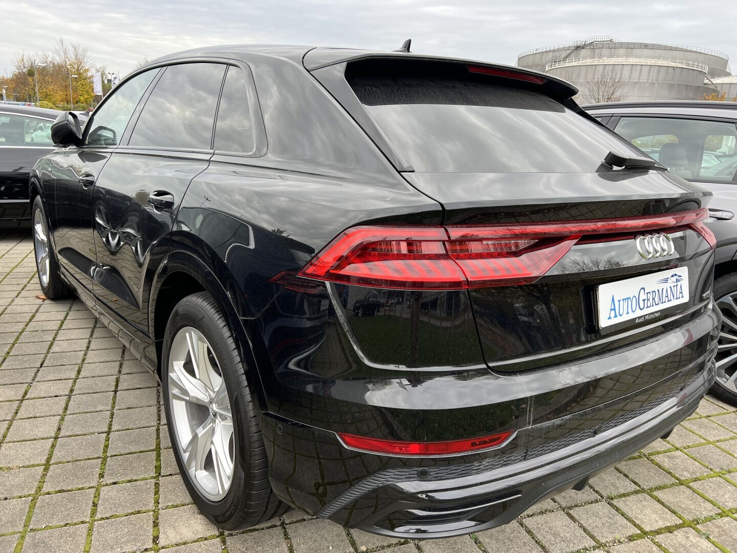 Audi Q8 50TDI 286PS S-Line Black Matrix Individual З Німеччини (91470)