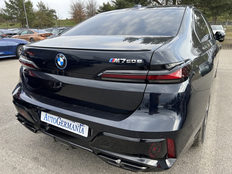 BMW M760e xDrive 571PS Hybrid Black M-Paket Individual З Німеччини (91994)