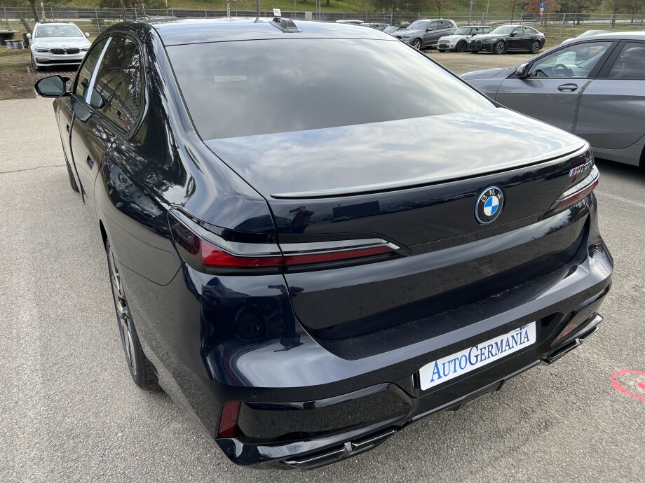 BMW M760e xDrive 571PS Hybrid Black M-Paket Individual З Німеччини (91989)