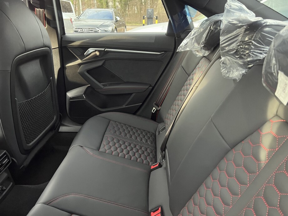 Audi RS3 Sportback 2.5TFSI 400PS Black-Paket Matrix З Німеччини (93145)