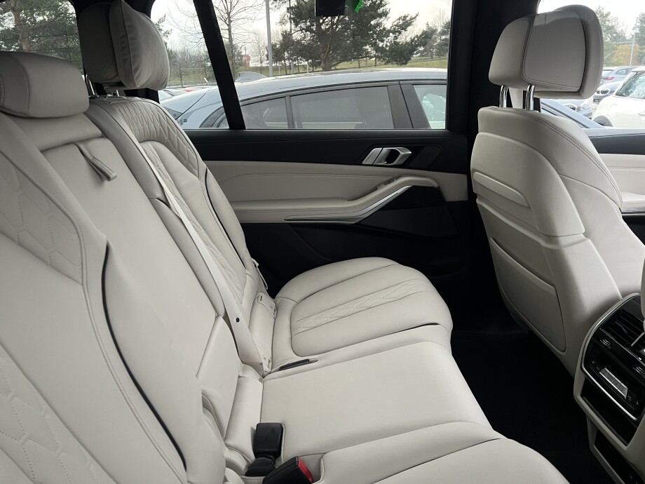 BMW X7 xDrive M50d 400PS Individual Sky Lounge 7-set З Німеччини (94952)