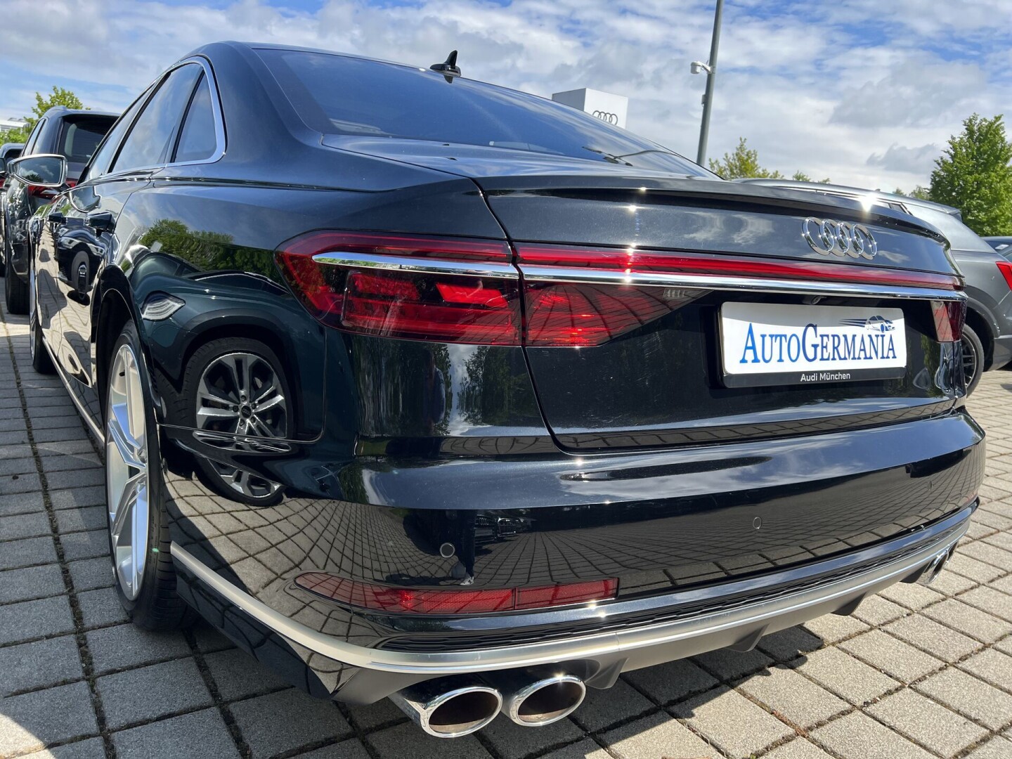 Audi S8 4.0TFSI 571PS Carbon HD-Matrix Exclusive З Німеччини (97058)