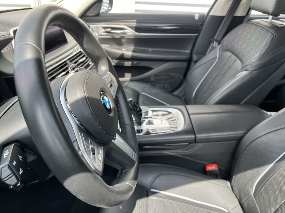 BMW M760 Li xDrive 585PS V12 Individual Laser З Німеччини (102092)