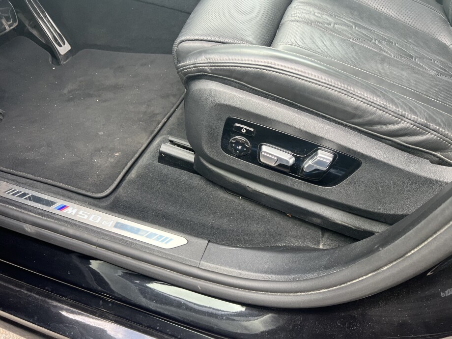 BMW X7 xDrive M50d 400PS M-Sport Laser Black-Paket Individual SkyLounge З Німеччини (103437)