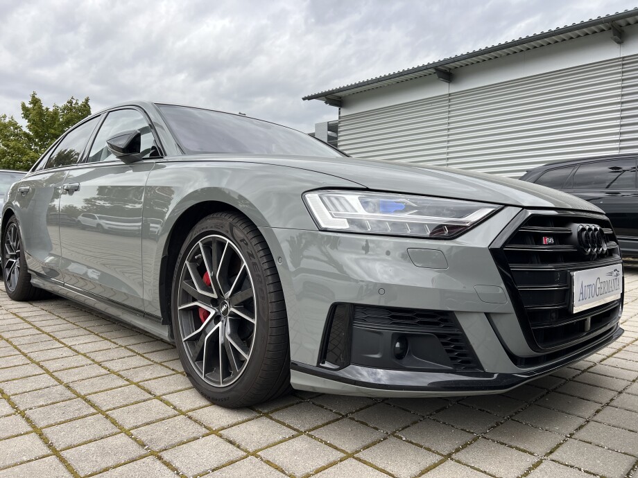 Audi S8 4.0TFSI 571PS Carbon HD-Matrix Individual З Німеччини (106189)