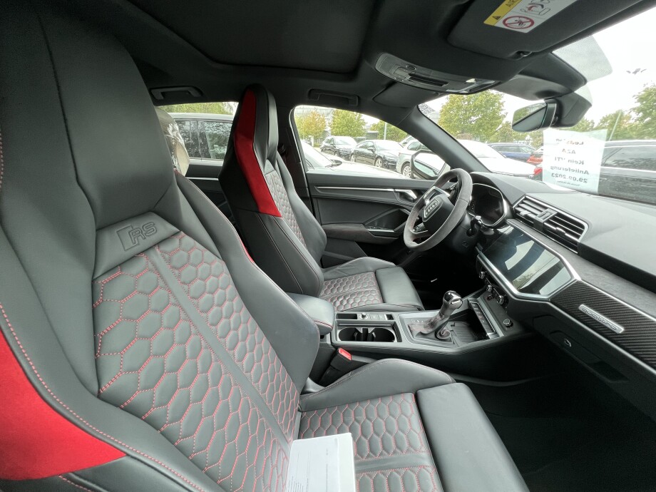 Audi RSQ3 Sportback 2.5TFSI 400PS Black Exclusive  З Німеччини (106487)