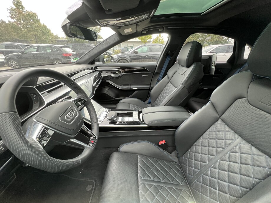 Audi A8 Quattro 60TFSIe 462PS Exclusive Black-Paket  З Німеччини (106827)