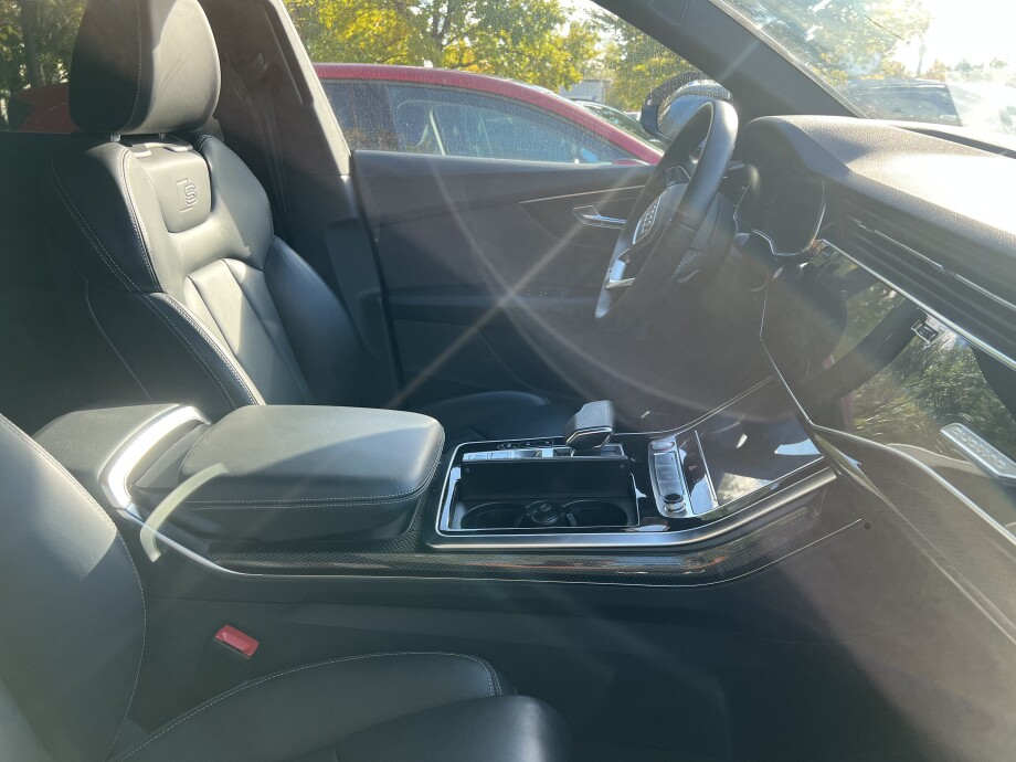 Audi SQ8 4.0TDI 435PS Black Paket HD-Matrix Carbon З Німеччини (107689)
