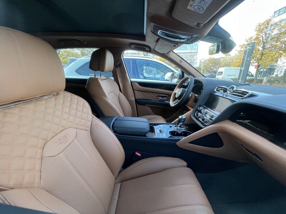Bentley Bentayga 4.0 V8 Azure 4WD 551PS Edition1 З Німеччини (109318)